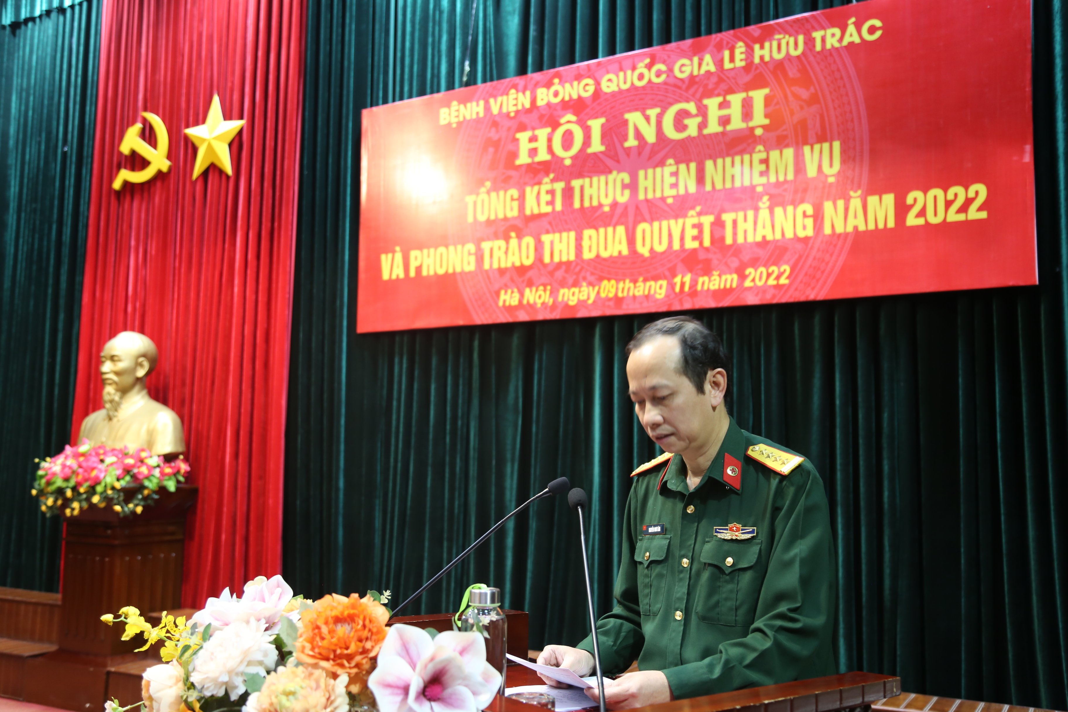 Bệnh viện Bỏng Quốc gia Lê Hữu Trác tổng kết Phong trào Thi đua Quyết thắng năm 2022.