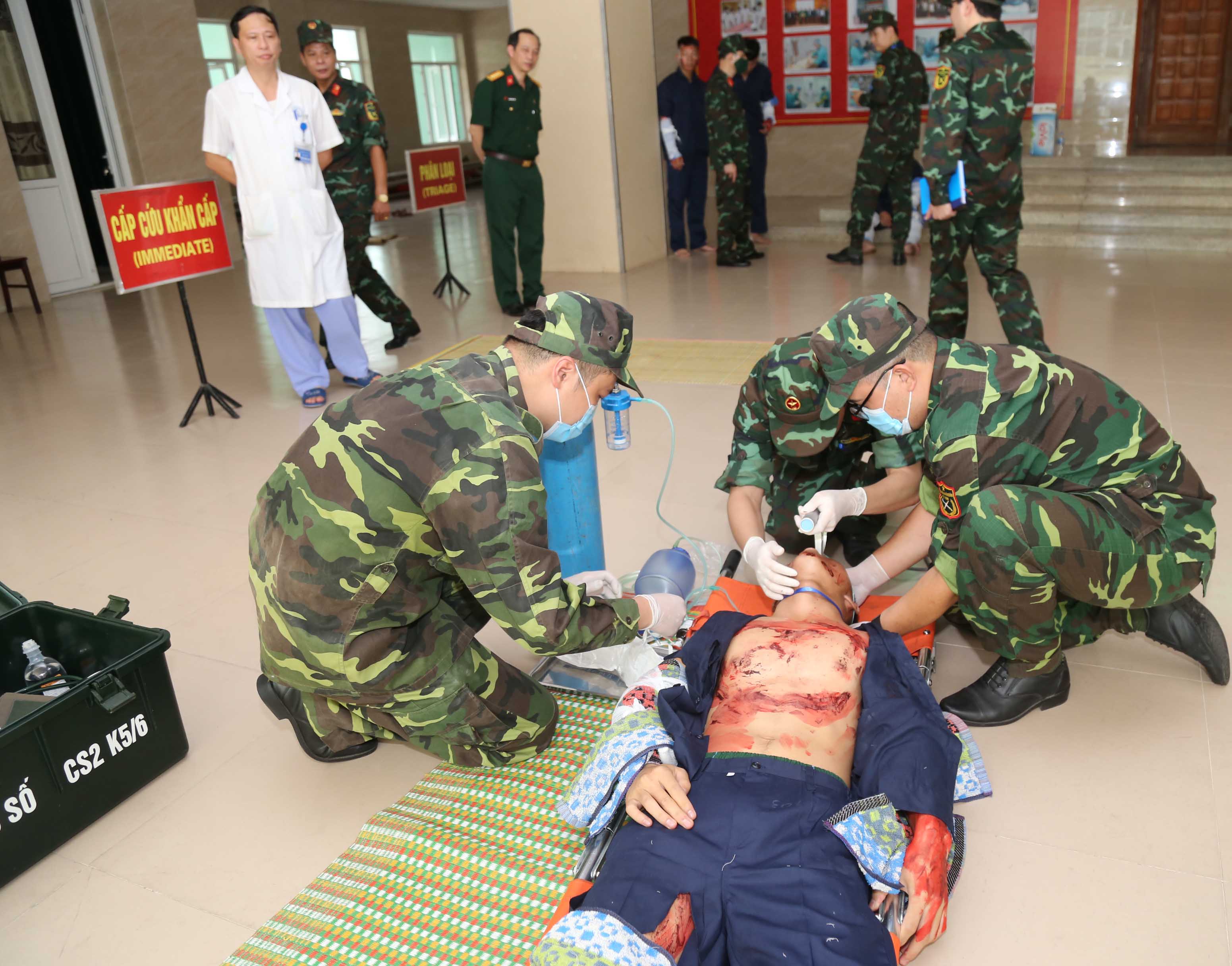 Bệnh viện Bỏng Quốc gia Lê Hữu Trác kịp thời hỗ trợ cấp cứu và điều trị các nạn nhân bị bỏng trong vụ nổ hầm tầu Oriental Glory ở Quảng Ninh