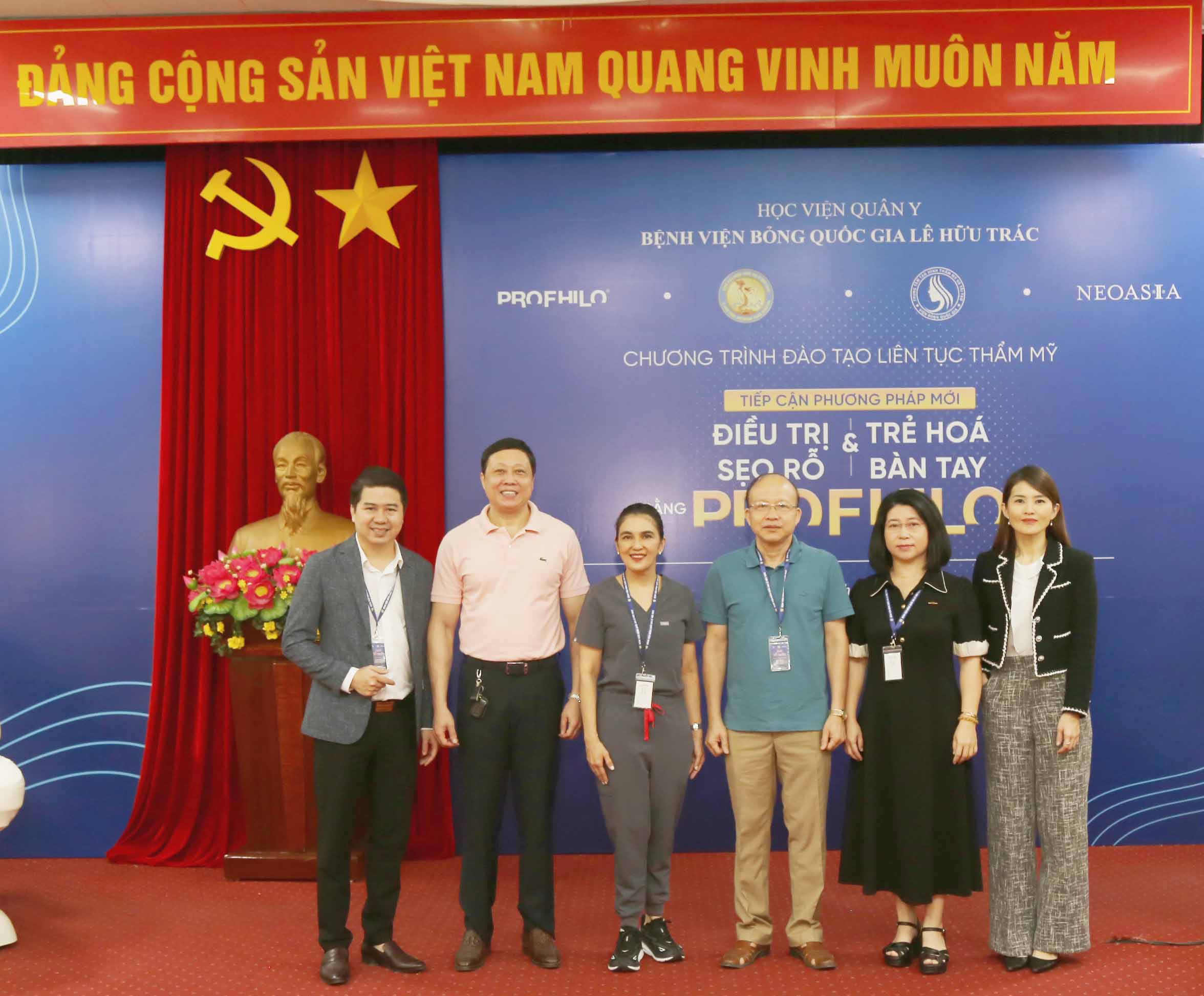 Bệnh viện Bỏng Quốc gia Lê Hữu Trác tổ chức lớp đào tạo liên tục Điều trị sẹo rỗ mặt và trẻ hoá bàn tay bằng Profhilo