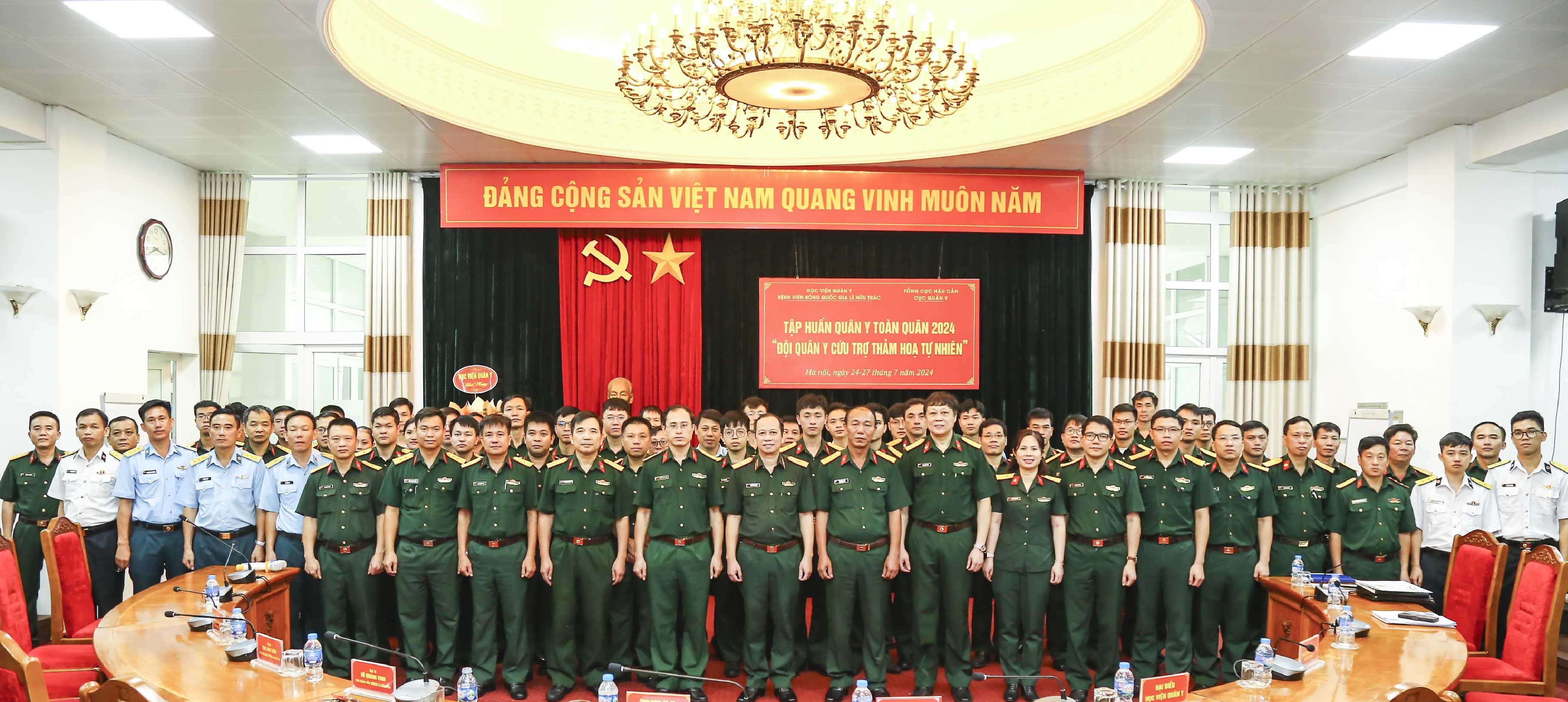 Bệnh viện Bỏng Quốc gia Lê Hữu Trác tổ chức Tập huấn quân y toàn quân năm 2024