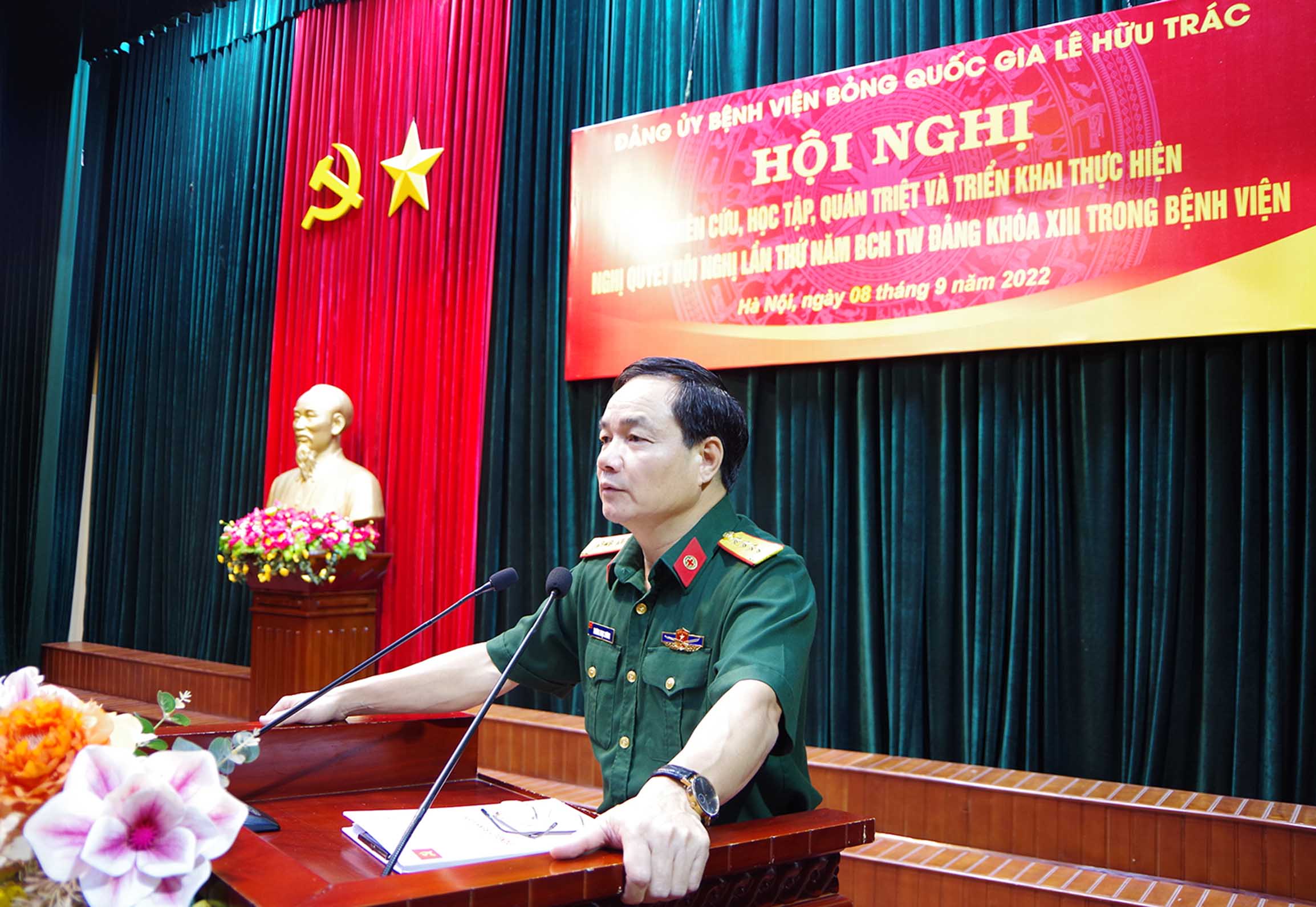 Đảng ủy Bệnh viện Bỏng Quốc gia Lê Hữu Trác  tổ chức học tập, quán triệt Nghị quyết Trung ương 5