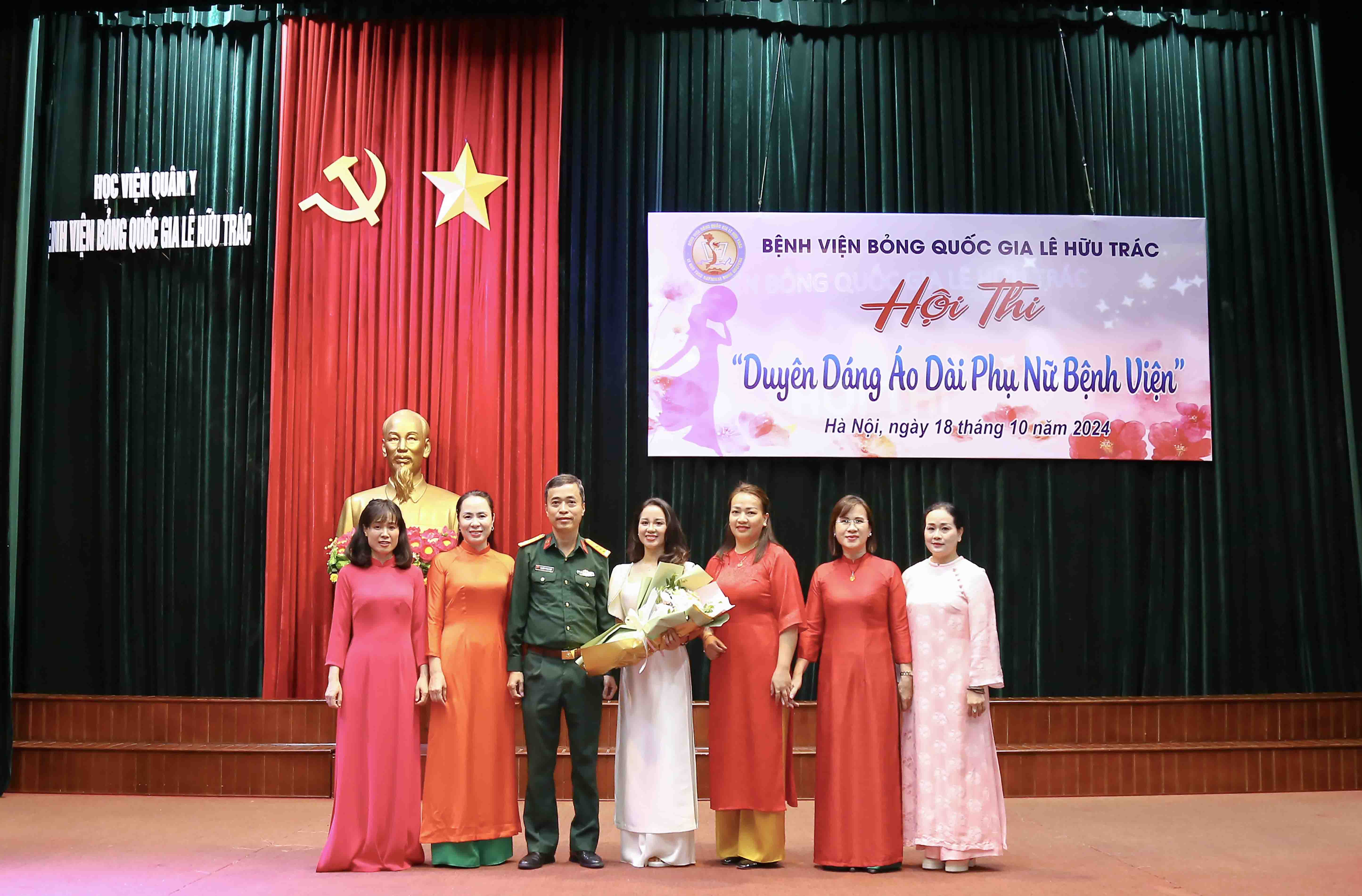 Hội thi Duyên dáng áo dài Phụ nữ Bệnh viện Bỏng quốc gia Lê Hữu Trác