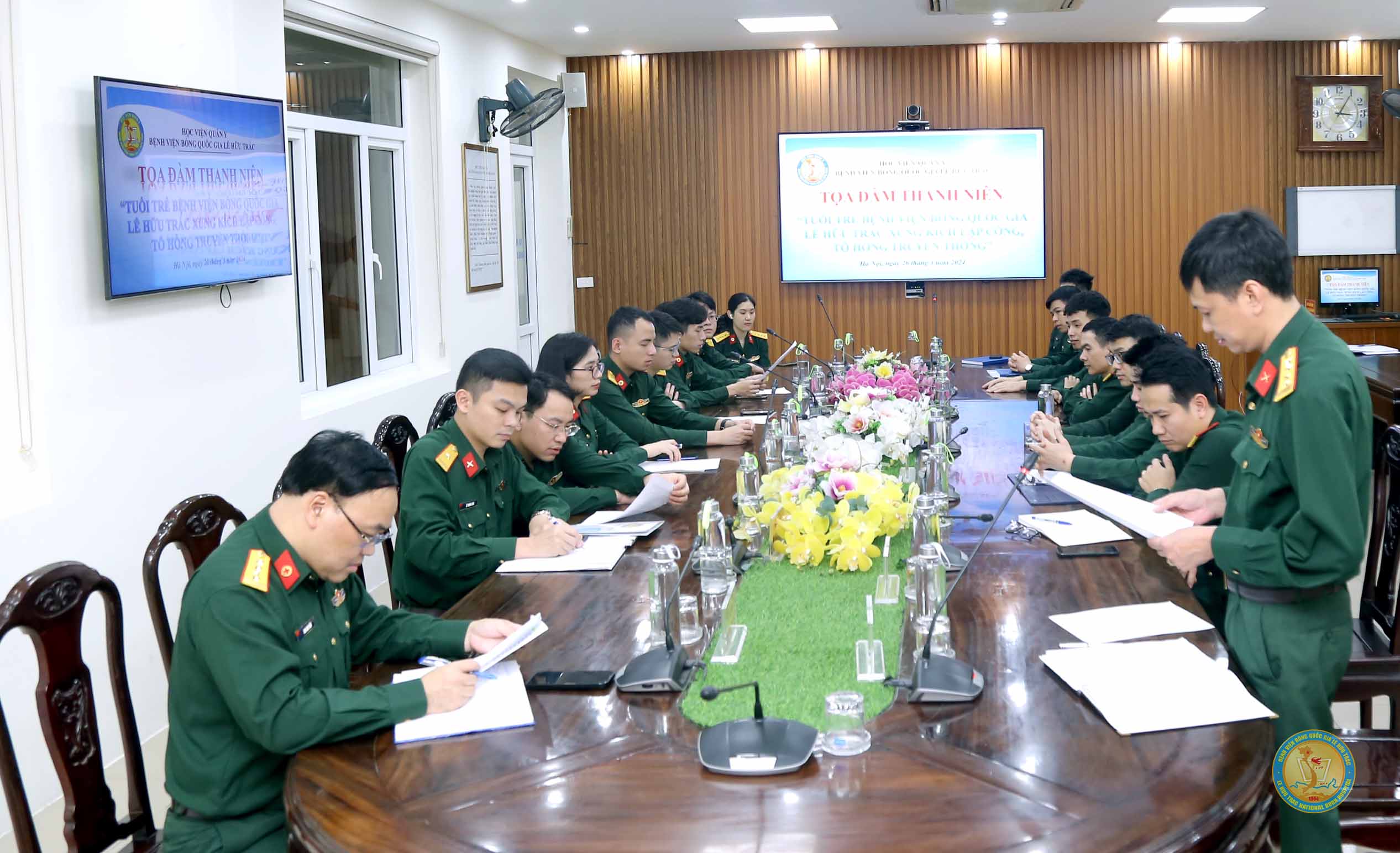 Tọa đàm “Tuổi trẻ Bệnh viện Bỏng Quốc gia Lê Hữu Trác khát vọng cống hiến, sáng tạo, quyết thắng”