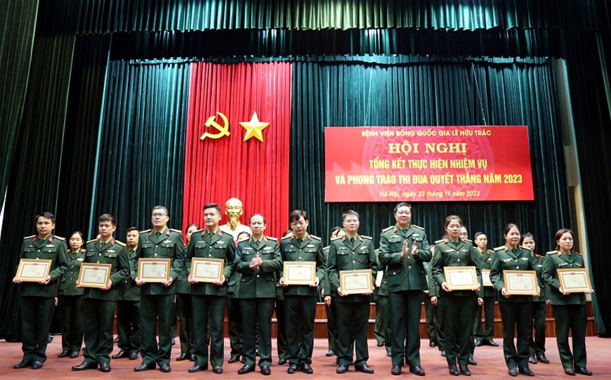 Bệnh viện Bỏng Quốc gia Lê Hữu Trác tổ chức Hội nghị tổng kết thực hiện nhiệm vụ và Phong trào Thi đua Quyết thắng