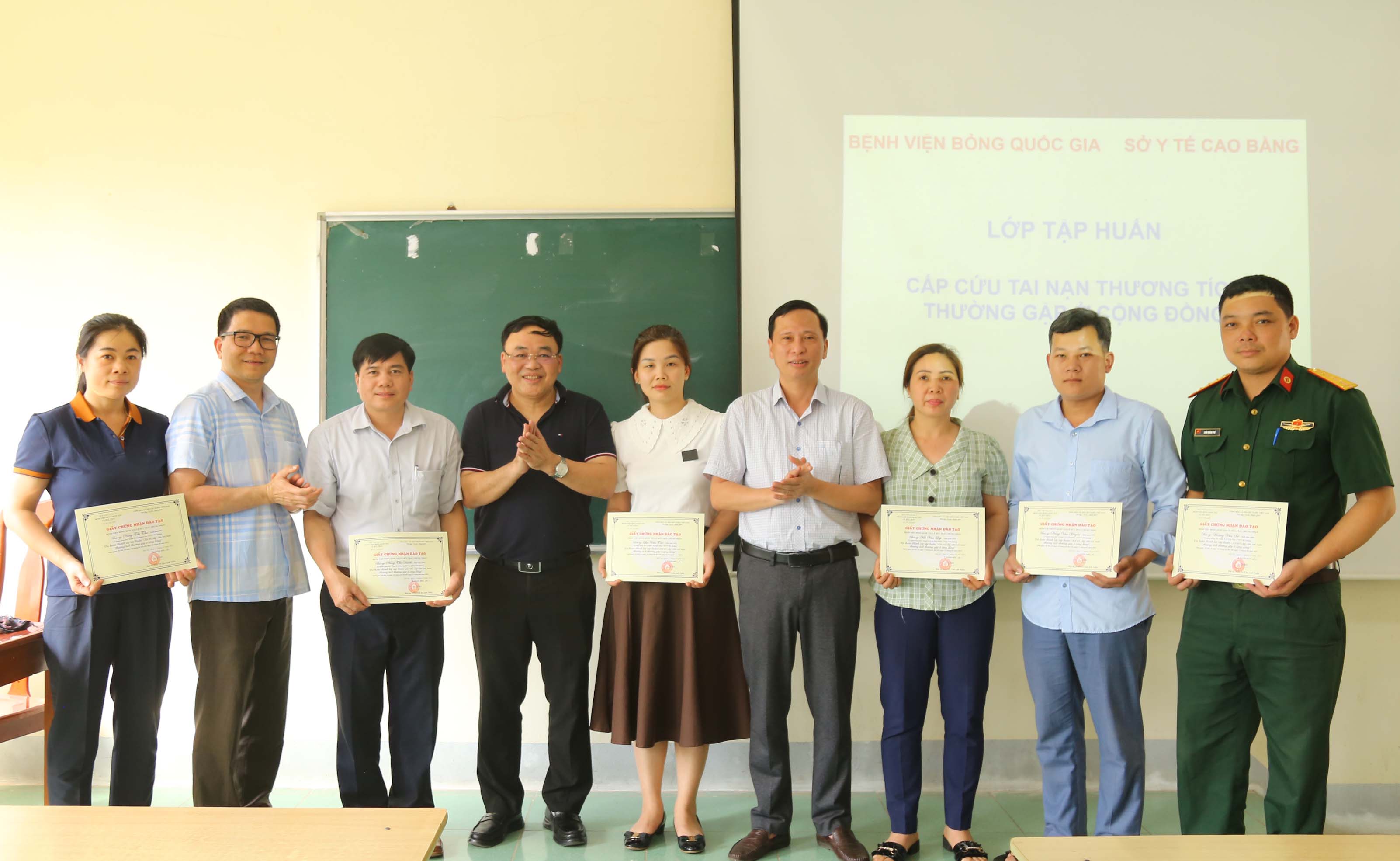 Bệnh viện Bỏng quốc gia Lê Hữu Trác tập huấn Xử trí cấp cứu tai nạn thương tích thường gặp ở cộng đồng tại Cao Bằng