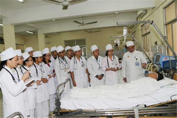 Học viện Quân y: Chú trọng thực tập lâm sàng, đào tạo sát yêu cầu thực tế