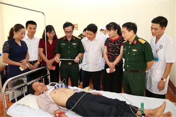 Viện Bỏng Quốc gia Lê Hữu Trác (Học viện Quân y) khám bệnh, cấp thuốc miễn phí tại Thái Nguyên