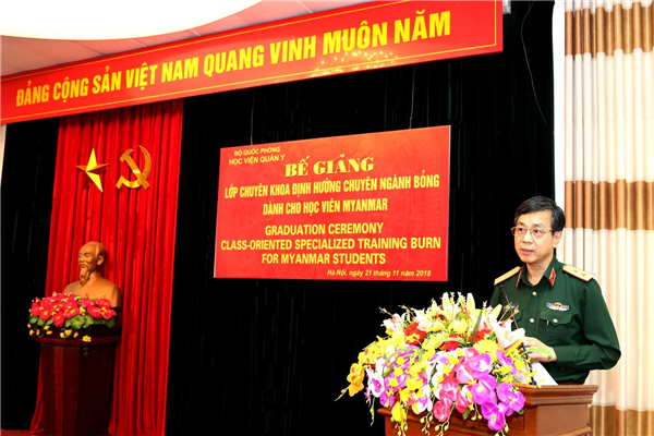 Bế giảng lớp chuyên khoa định hướng chuyên ngành Bỏng cho học viên Myanmar