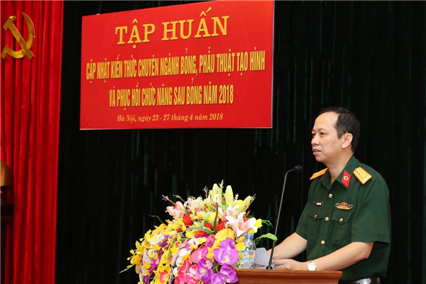 Bế giảng lớp tập huấn: "Cập nhật kiến thức chuyên ngành Bỏng, Phẫu thuật tạo hình và phục hồi chức năng sau bỏng"